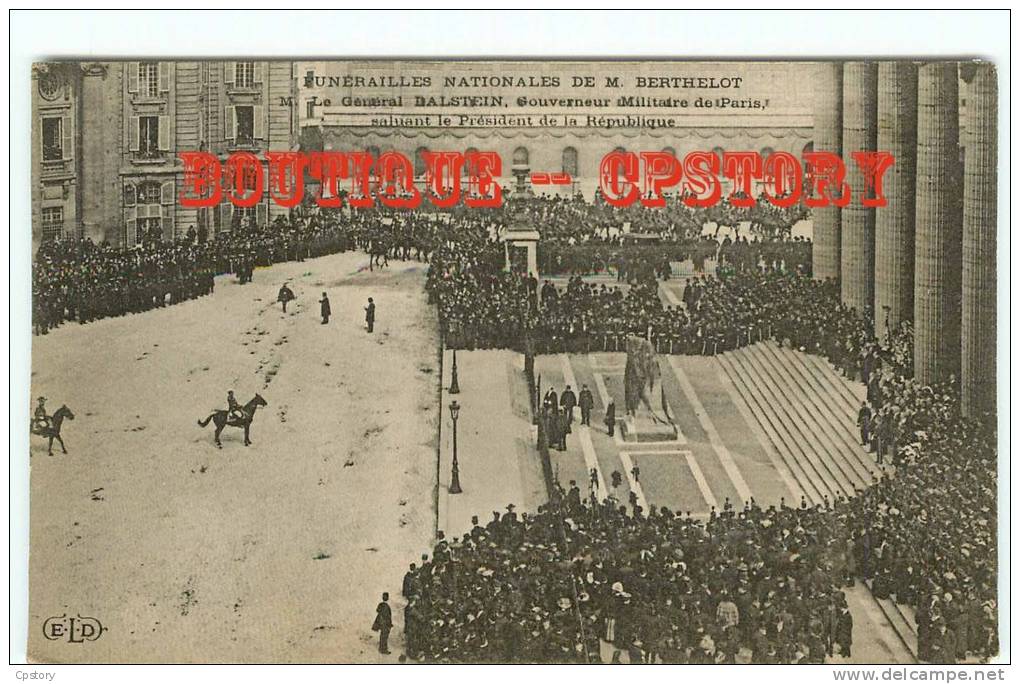 FUNERAILLES De M° BERTHELOT - Le Général Dalstein Saluant Le Président De La République - Obsèques - Dos Scané - Beerdigungen