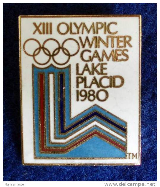 OLYMPIADE LAKE PLACID 1980 , PIN- BADGE - Habillement, Souvenirs & Autres