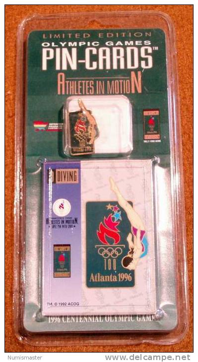 XXVI OLYMPIADE ATLANTA 1996 , DIVING, PIN + TRADING CARD IN THE ORIGINAL PACKAGING - Habillement, Souvenirs & Autres