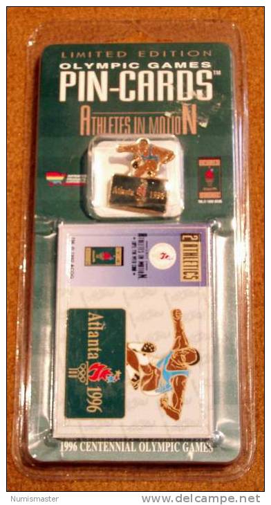 XXVI OLYMPIADE ATLANTA 1996 , ATHLETICS, PIN + TRADING CARD IN THE ORIGINAL PACKAGING - Apparel, Souvenirs & Other