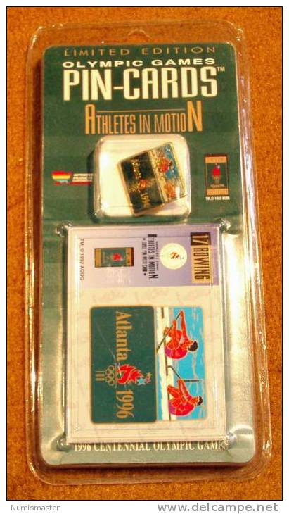 XXVI OLYMPIADE ATLANTA 1996 , ROWING, PIN + TRADING CARD IN THE ORIGINAL PACKAGING - Habillement, Souvenirs & Autres