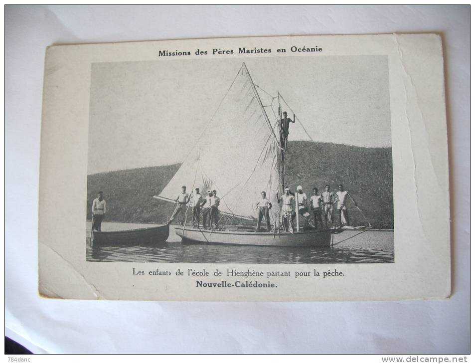 MISSIONS DES PERES MARISTES EN Oceanie Les Enfants De L´école De Hienghène Partant Pour La Pêche - Nuova Caledonia