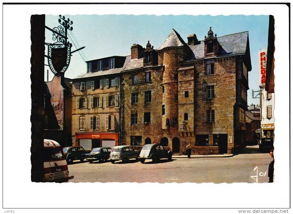 29.. Landerneau, Maison De La Duchesse Anne, Citroen 2CV, Renault 4L - Landerneau