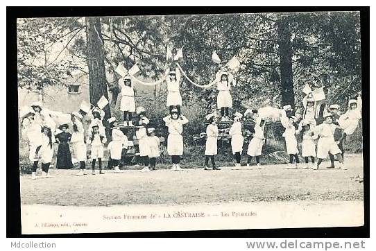 81 CASTRES / Section Féminine De La Castraise, Les Pyramides / - Castres