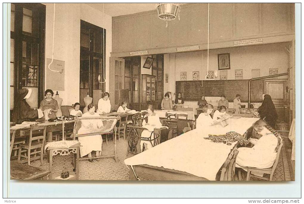 LA LOUVIERE  - Pensionnat Des Dames De La Croix, Ecole Ménagère Et Atelier D'apprentissage. - La Louvière