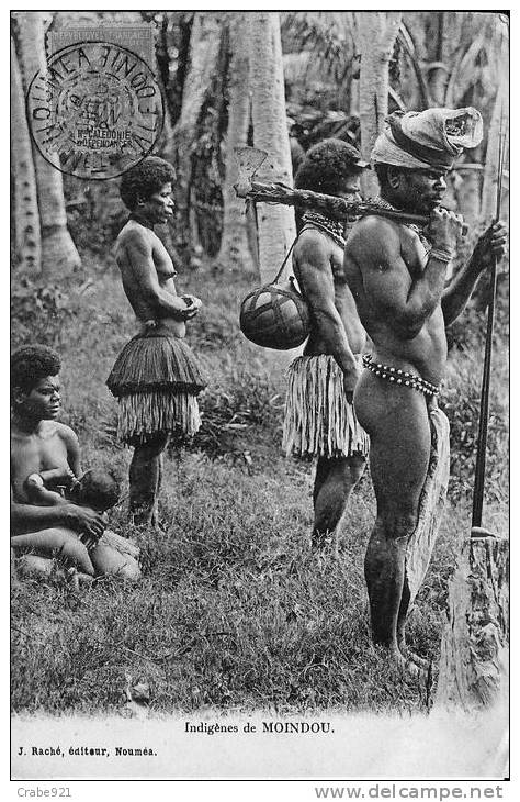 NOUVELLE CALEDONIE  NOUMEA   INDIGENES DE MOINDOU  HOMMES ET FEMMES - New Caledonia