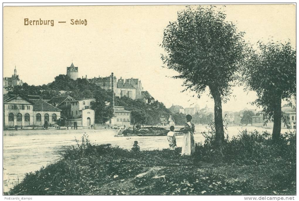 Bernburg, Schloss, Mutter Mit Kind An Der Saale, Um 1910 - Bernburg (Saale)