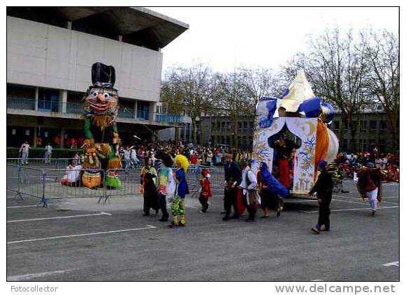 Lorient Carnaval N°14 Par Yvon Kervinio (56) - Carnival