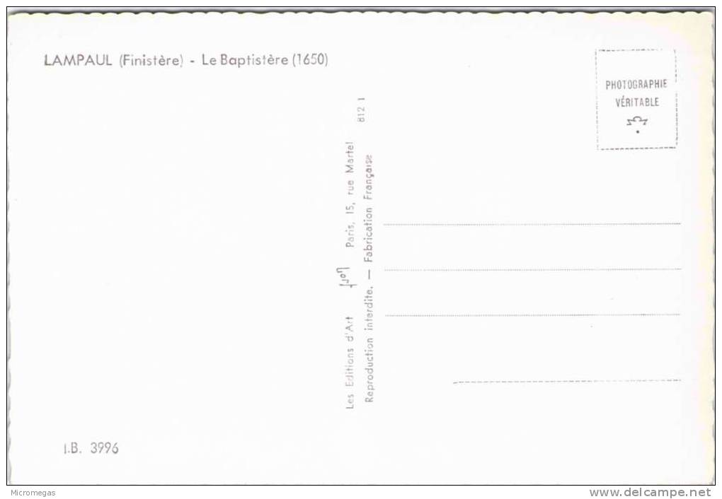 LAMPAUL - Le Baptistère - Lampaul-Guimiliau