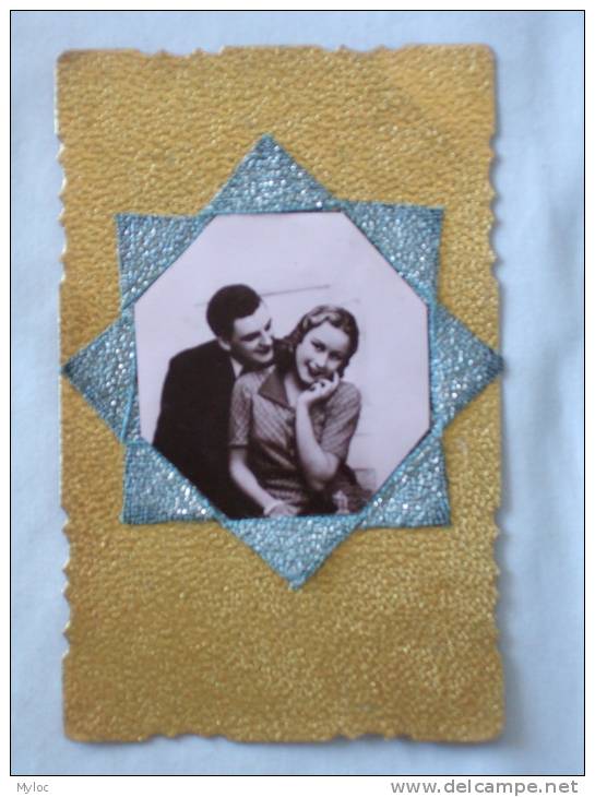 Carte Fantaisie. Collage De Tissu. Photo D´un Couple. - Autres & Non Classés