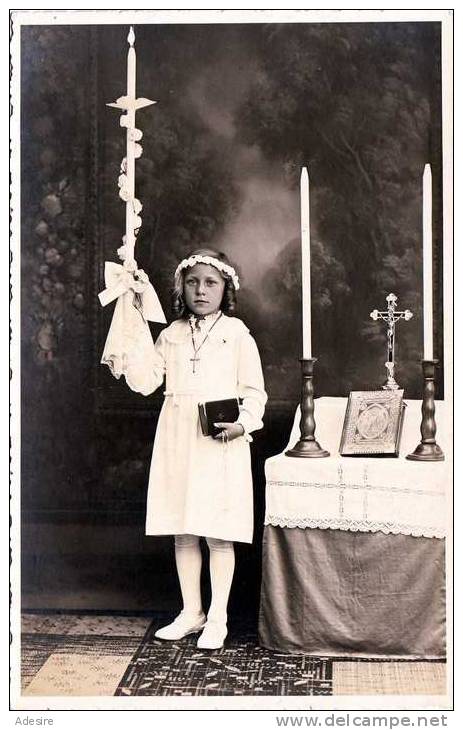 1950, Mädchen Mit Kerze, Katholische Kommunion, Fotokarte Nicht Gelaufen Um 1950 - Sonstige & Ohne Zuordnung