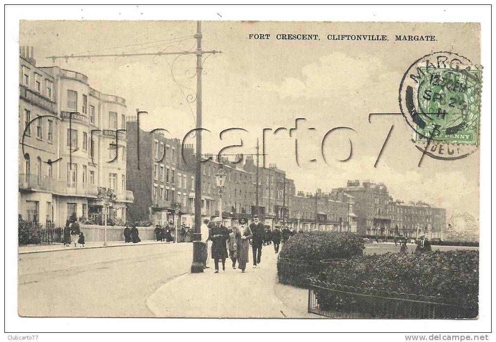 Margate (Royaume-Uni, Kent) : Cliftonville Fort Crescent In 1911 (lively) . - Margate