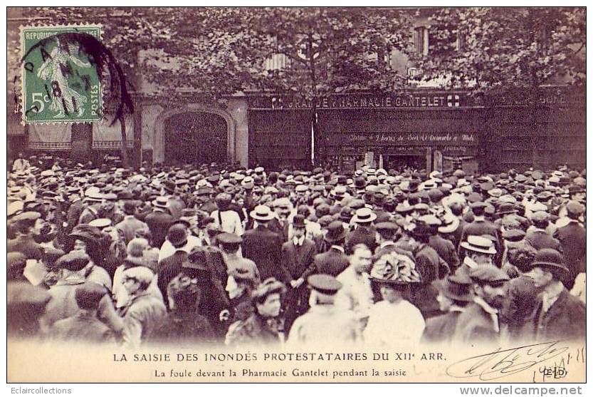 Paris 12  Manifestation   La Saisie Des Inondés Protestataires  Foule Devant Pharmacie  Gantelet - Sets And Collections