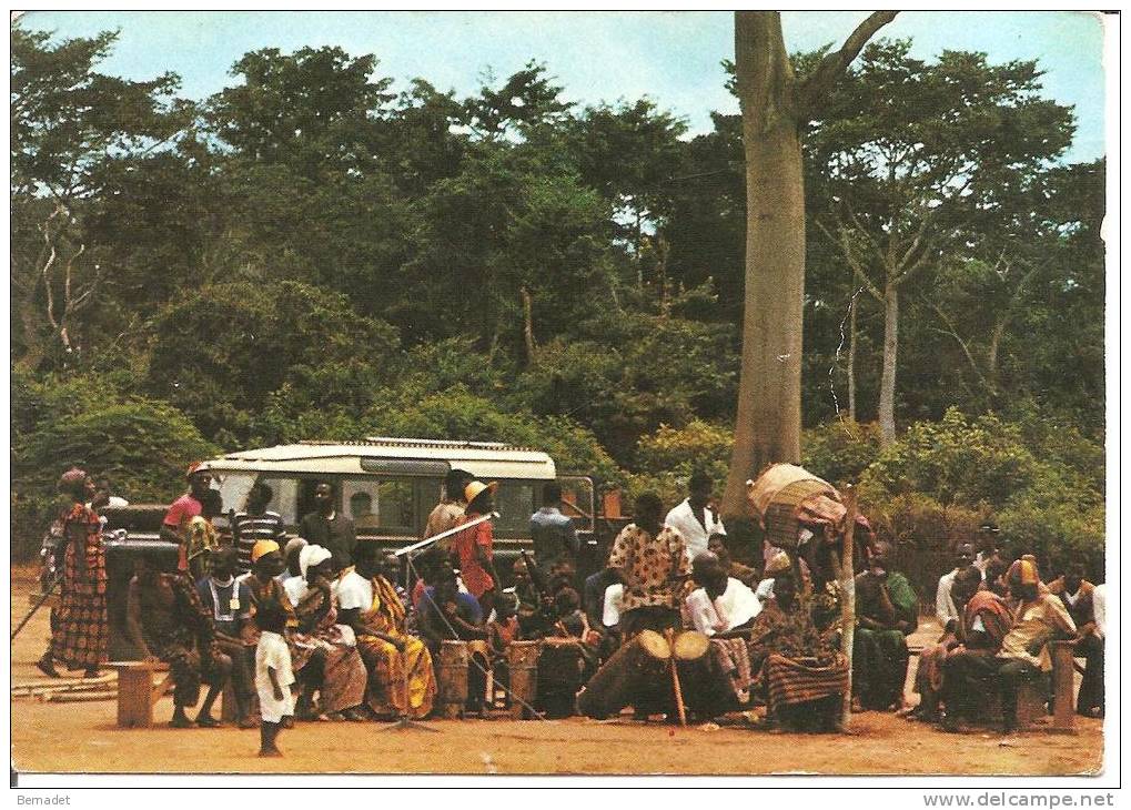 REPUBLIQUE DU TOGO .. ADANGBE  .. TAM TAM DE GUERRE - Togo