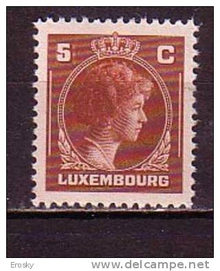 Q3038 - LUXEMBOURG Yv N°334 ** - 1944 Charlotte Right-hand Side