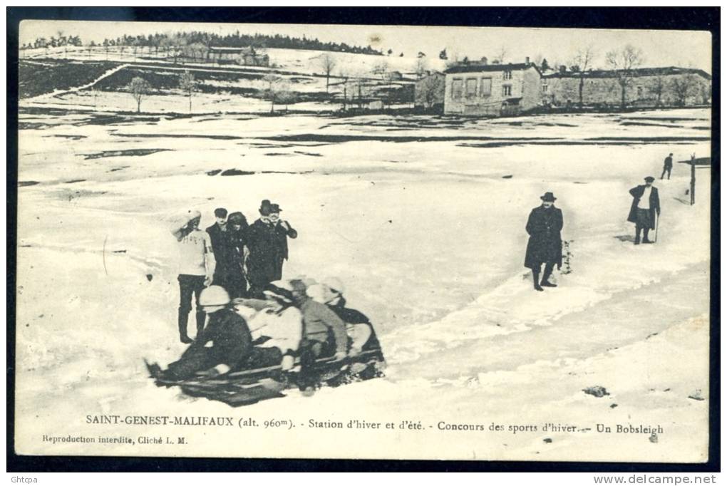 CPA.  SAINT-GENEST-MALIFAUX. ... Concours Des Sports D'hiver. Un Bobsleigh. - Sports D'hiver