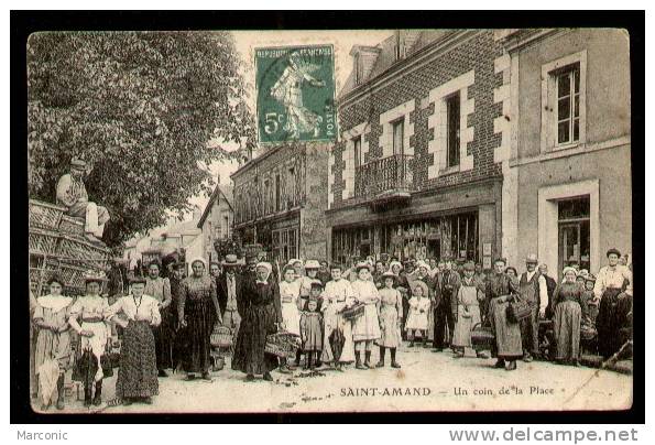 41 - SAINT AMAND (LONGPRE) -  Un Coin De La Place - Belle Animation - Rassemblement Des Villageois - Saint Amand Longpre