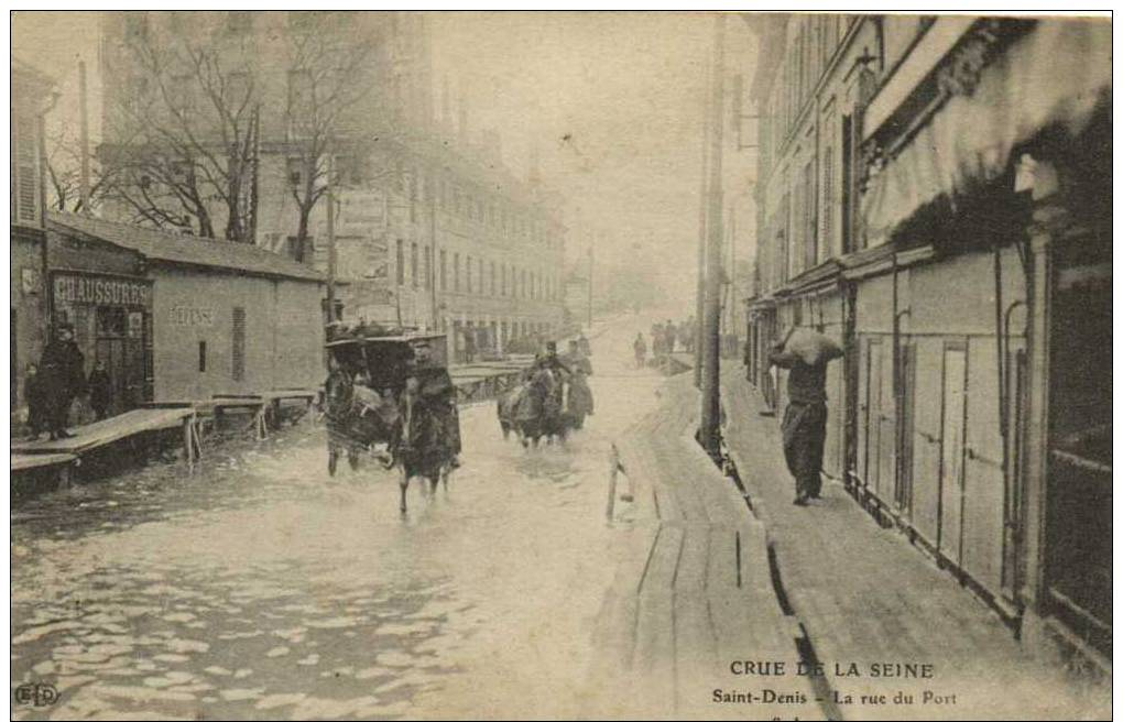 CRUE DE LA SEINE  Saint !denis La Rue Du Port 28 Janvier 1910 Cavaliers  Cjaussures  Recto Verso - Saint Denis