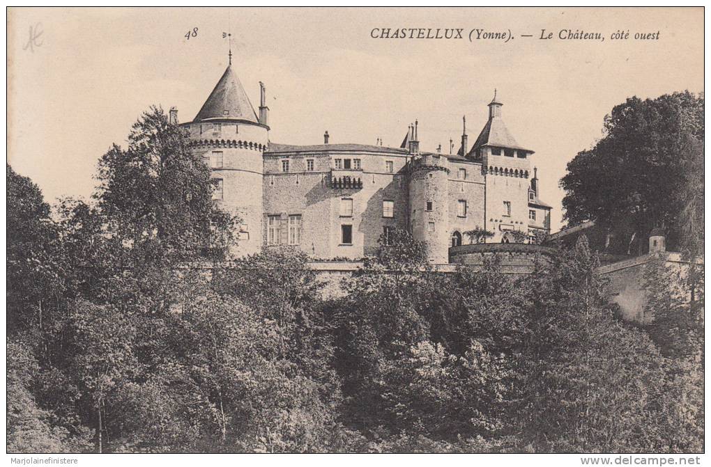 Dép. 89 - CHATELLUX (Yonne). - Le Château, Côté Ouest. - ND Phot.  N° 48 - Avallon