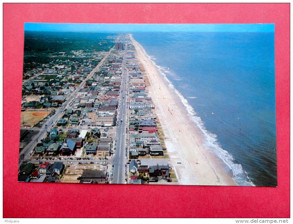 Virginia > Virginia Beach   Aerial View    Early Chrome  =  ==    == =ref 553 - Virginia Beach