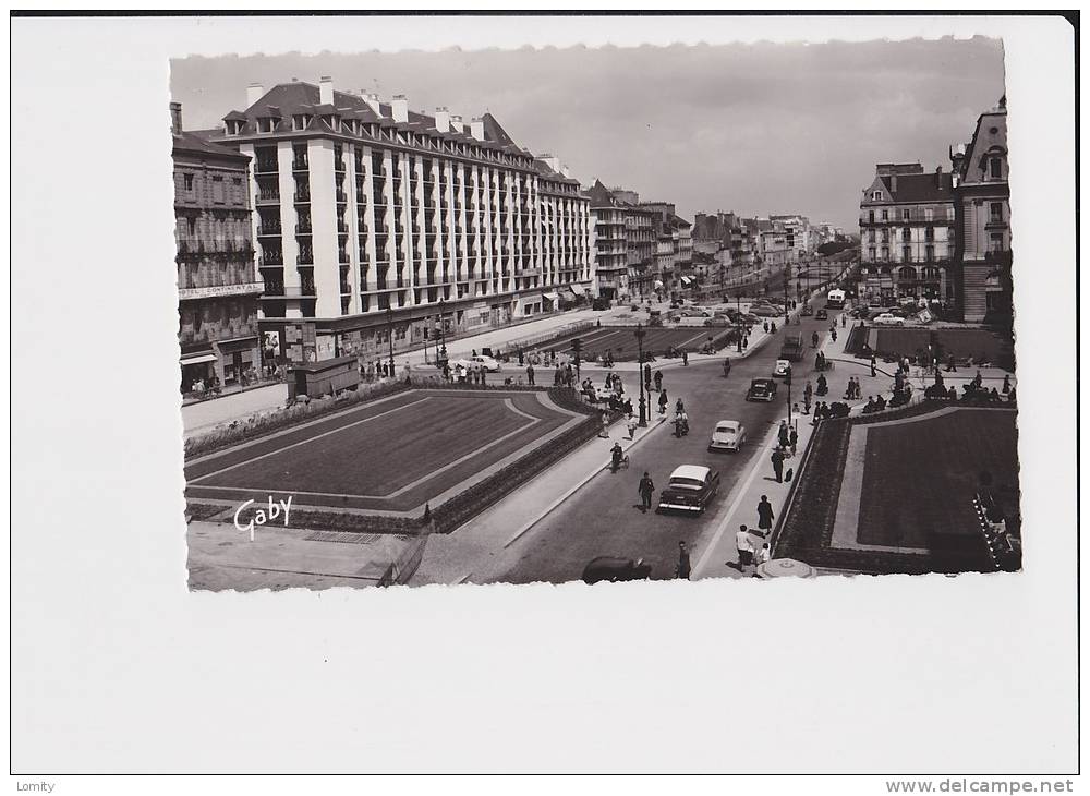 35.. Rennes Jardins Et Place De La République - Rennes