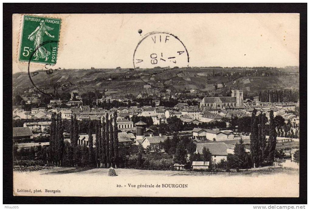 38.  BOURGOIN.  ( ISERE ) .   VUE GENERALE ......BALLON DANS LE CIE...C996 - Bourgoin