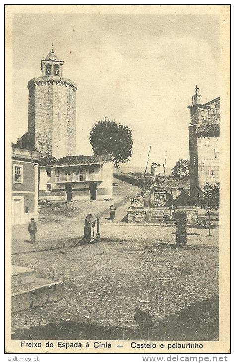 PORTUGAL - FREIXO DE ESPADA A CINTA - CASTELO E PELOURINHO - 1940 PC - Bragança