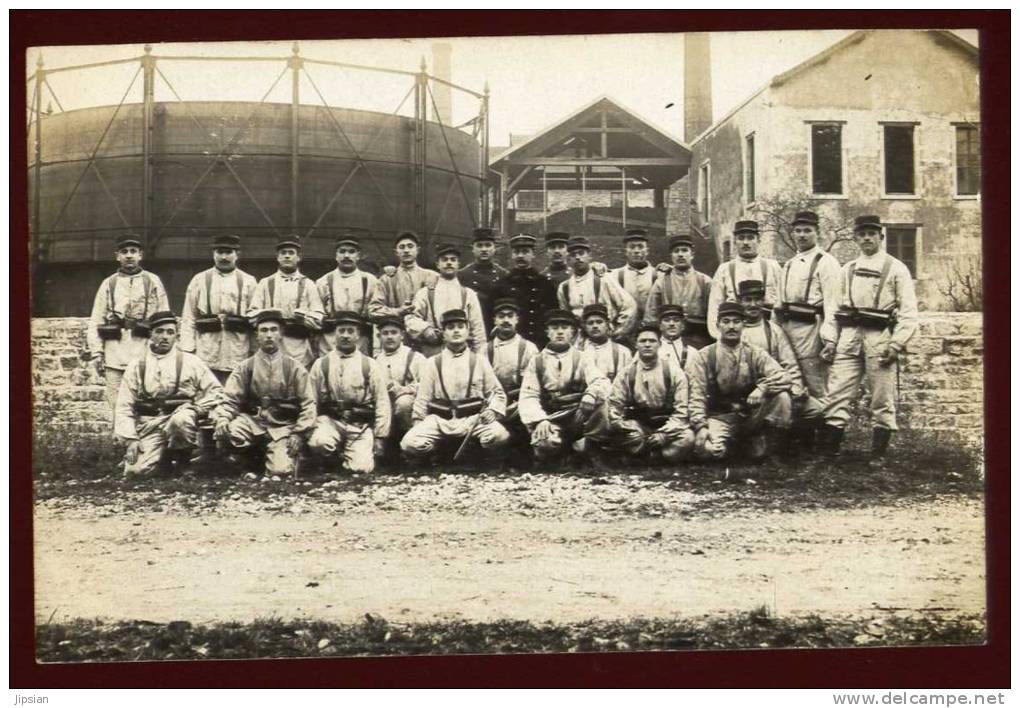 Cpa  Carte Photo à Identifier , Soldats Devant Une Usine   LOK20 - War 1914-18