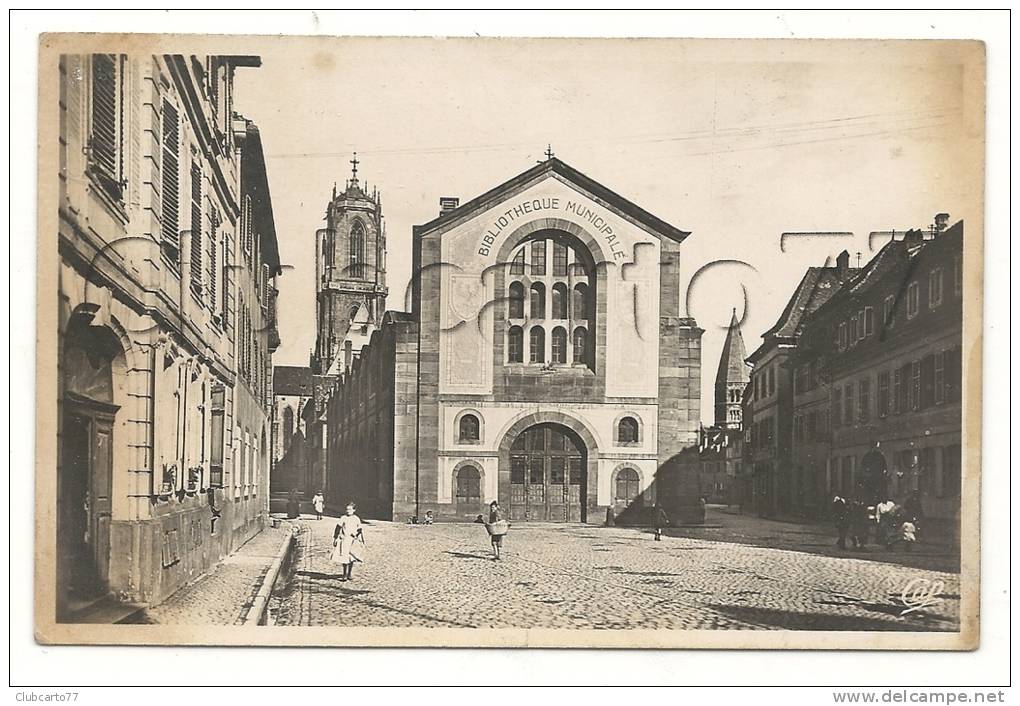 Sélestat (67) : La Place De La Bibliothèque Municipale En 1950 (animée). - Selestat