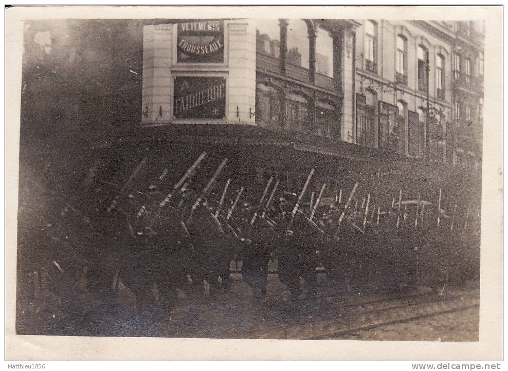 Photo Guerre 14-18 - LILLE - Un Défilé Militaire (A12, Ww1, Wk1) - Lille