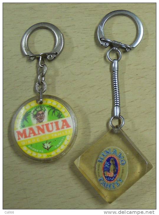 2 Porte-clés Bière Hinano Tahiti Et Manuia Papeete Assez Bon état à Astiquer Vintage Frais De Postage Inclus Pour Europe - Portachiavi