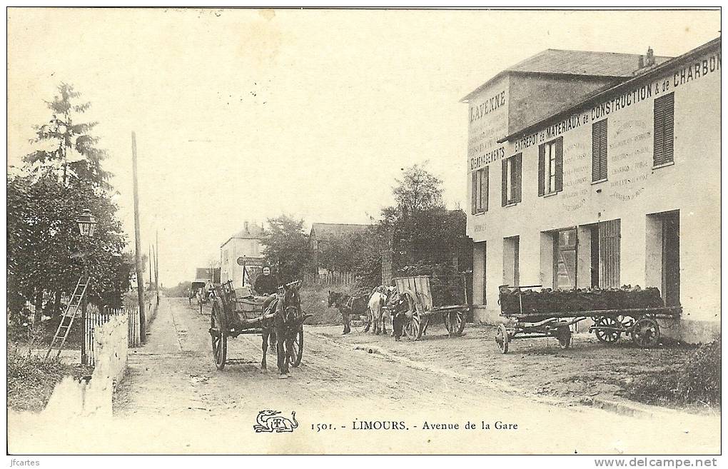 91 - LIMOURS - Avenue De La Gare - Animation - Limours