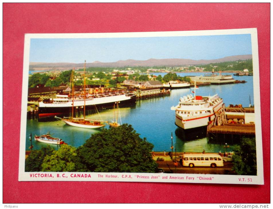 Real Photo  Color Tinted  Canada > British Columbia > Victoria   The Harbour  Princess Joan  & Ferry Chin ==   Ref   558 - Victoria