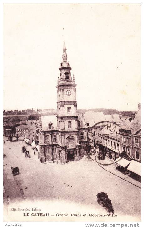 LE CATEAU - Grand Place Et Hôtel De Ville - Superbe Carte - Le Cateau