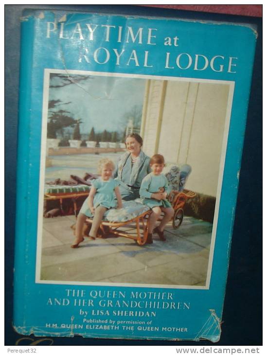 Playtime At Royal Lodge.Queen Mother And Her Grandchildren.33 Pages.Photos Nombreuses - Autres & Non Classés