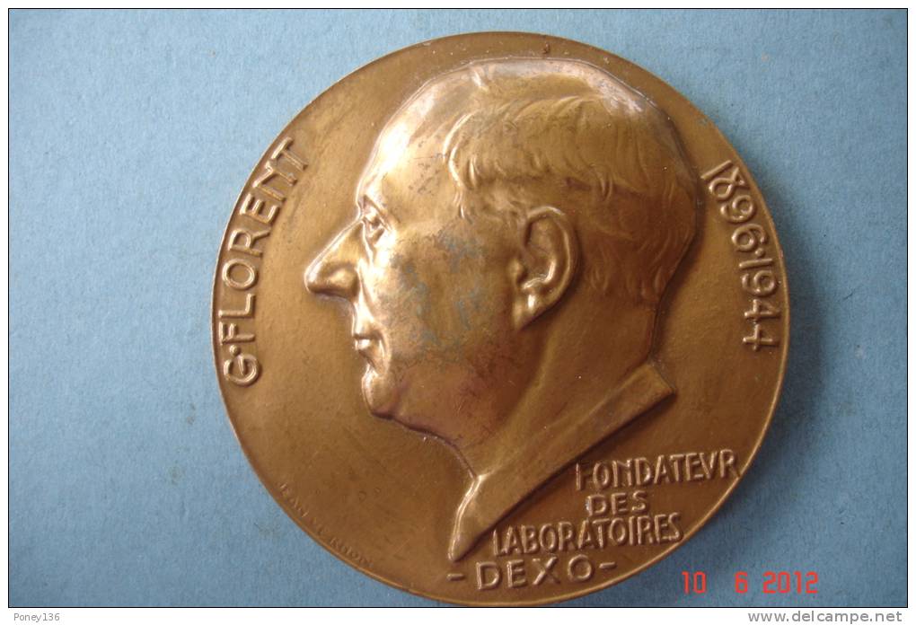 Médaille Bronze Signée Jean Vernon .Prix D'allergie Dexo1964,effigie G.Florent Fondateur Dexodia 8,2 Poids350 Grs - Firma's