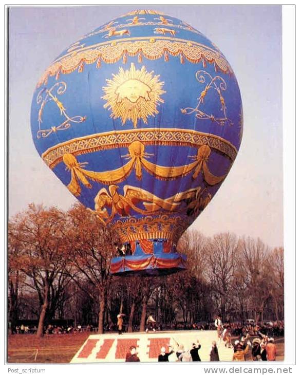 Thème - Transport - Réplique De La Mongolfière Du Premier Vol Humain 1783 - Luchtballon