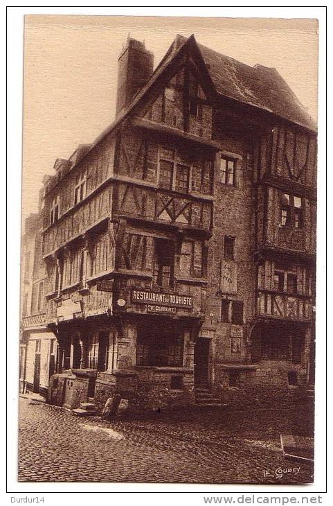 BAYEUX   ( Calvados  )  Vieilles Maisons De La Rue St-Martin (pm Commerce....) - Bayeux