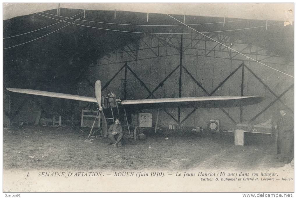 ( CPA AVIONS )  ROUEN 19 - 26 JUIN 1910  /  Le Jeune HANRIOT  ( 16 Ans ) Dans Son Hangar  - - Demonstraties