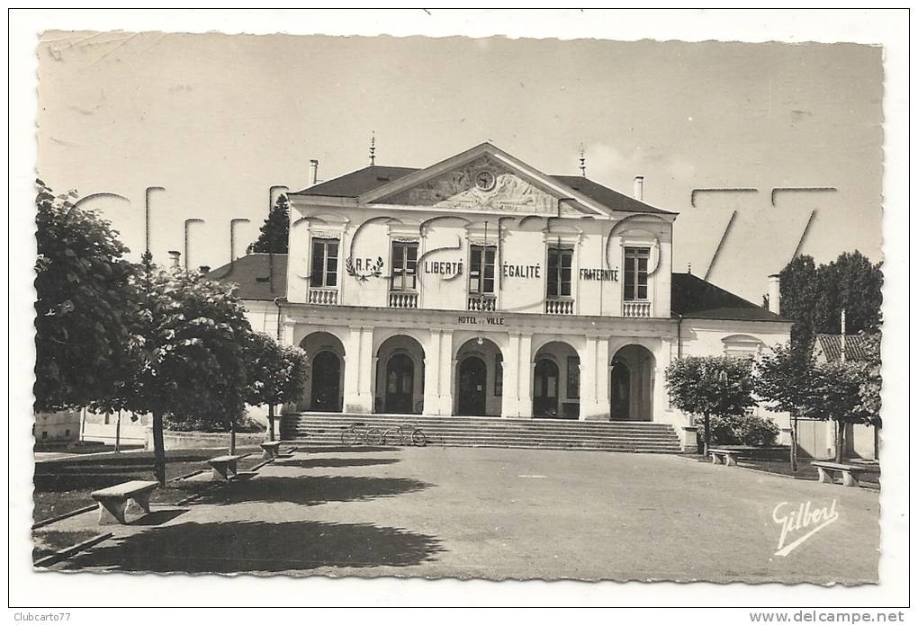 Matha (17) : La Mairie En 1950. - Matha