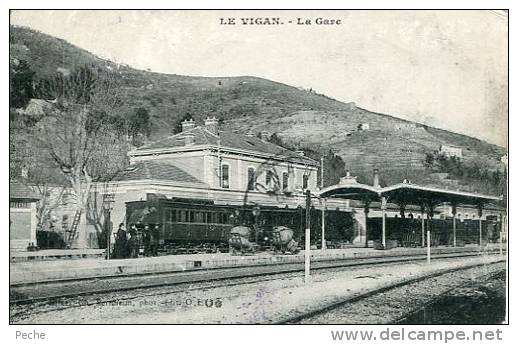 N°21314 -cpa Le Vigan -la Gare- - Gares - Avec Trains