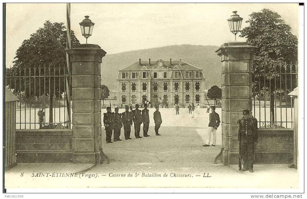 CPA  ST ETIENNE, Caserne Du 5e Bataillon De Chasseurs  5922 - Saint Etienne De Remiremont