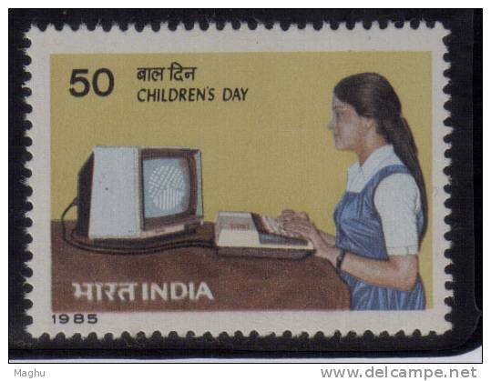 India MNH 1985,  Childrens Day, Kinder, School Girl Using Computer, Geometry Design On Screen - Unused Stamps