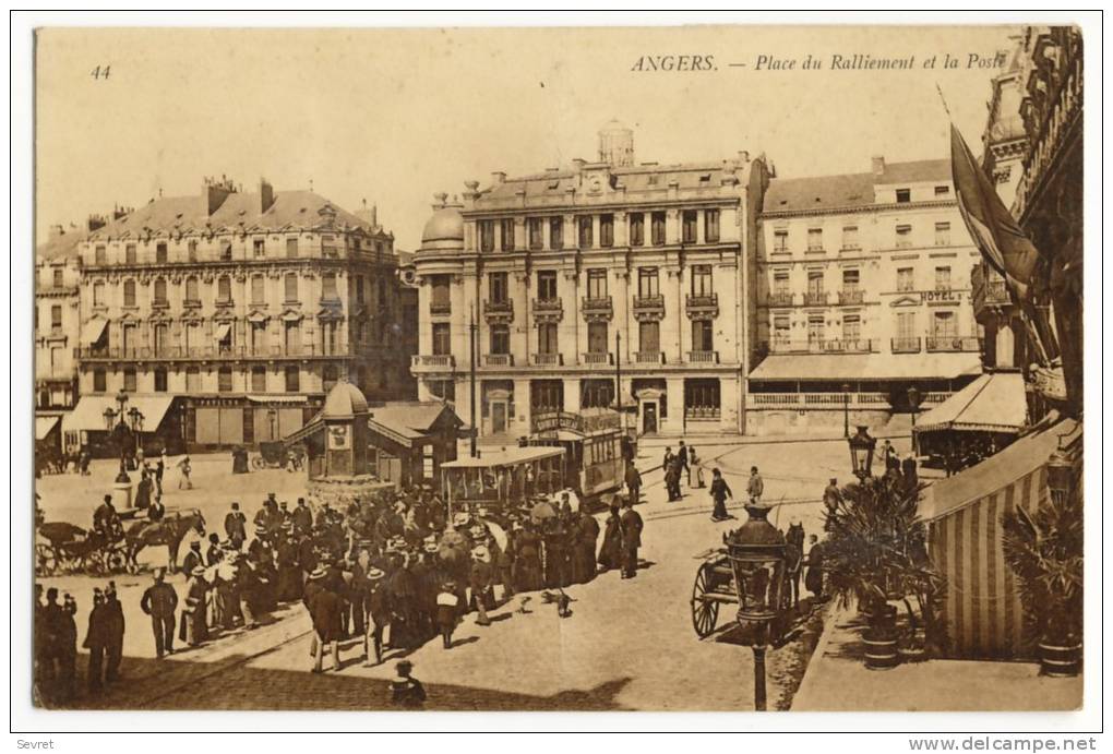 ANGERS. - Place Du Ralliement Et La Poste - Angers