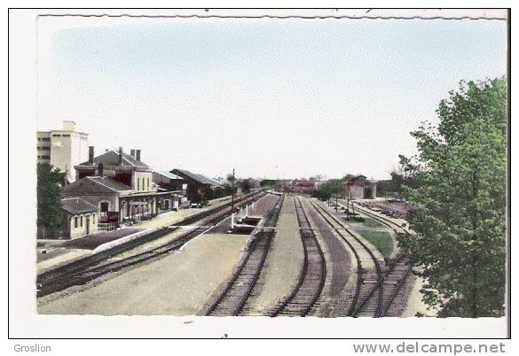 NEUVILLE DE POITOU (VIENNE) 8 LA GARE - Neuville En Poitou