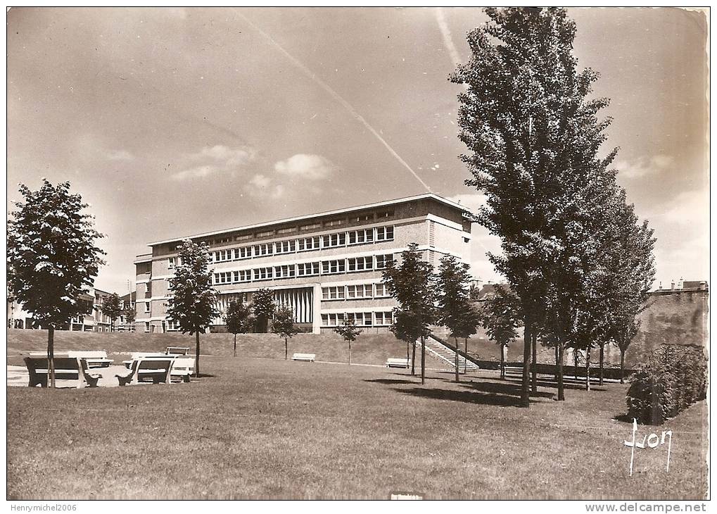 Nièvre - 58 -  Nevers Le Nouvel Hotel Des Postes - Nevers