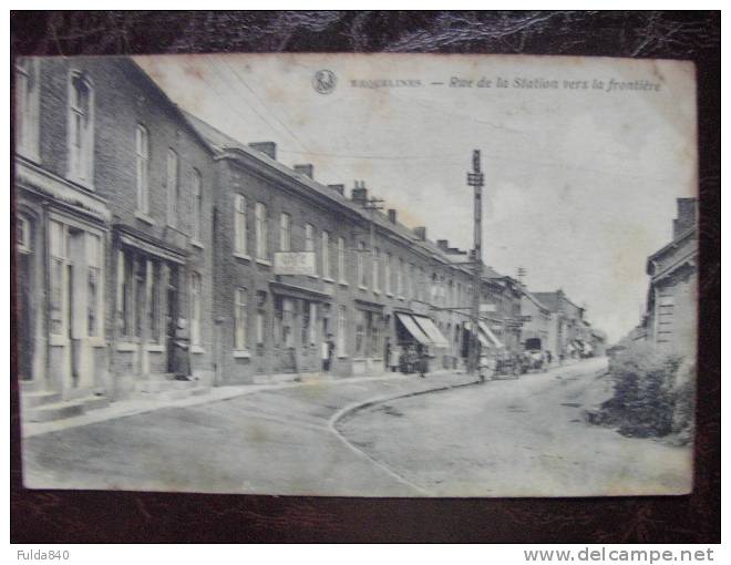 CPA.    ERQUELINES.     Rue De La Station Vers La Frontière.     1920.     (animée) - Erquelinnes