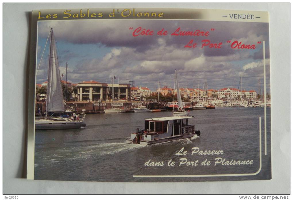 85 / Vendée - Les Sables D´Olonne - Le Passeur Dans Le Port De Plaisance - Côte De Lumière  - Le Port Olona - Sables D'Olonne