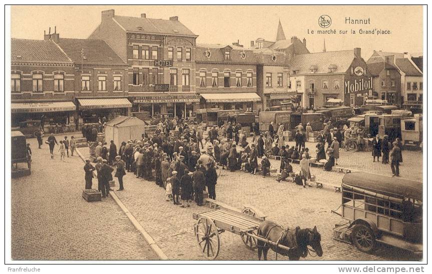 HANNUT (4280) Le Marché Sur La Grand Place - Hannuit