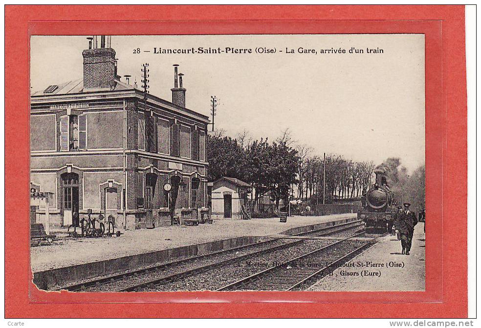 LIANCOURT(60) / CHEMINS DE FER / GARES AVEC TRAINS / La Gare, Arrivée Du Train - Liancourt